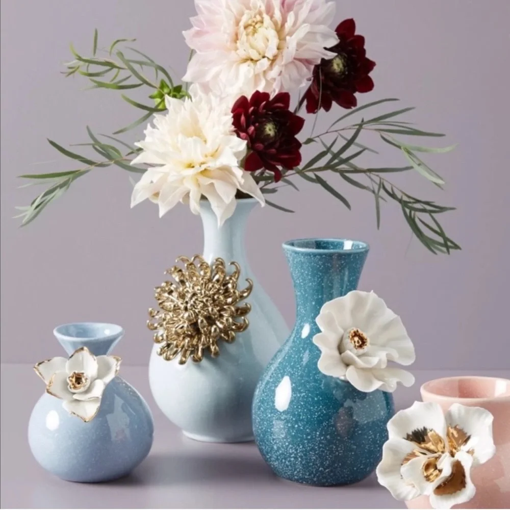 ISO Y2K Anthro Flower Vase (light blue)